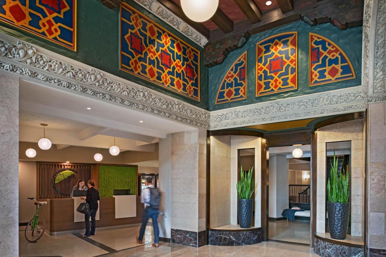 เอลเลเมนต์ ดีทรอยต์ แอท เดอะ เมโทรโพลิแทน Hotel ภายนอก รูปภาพ