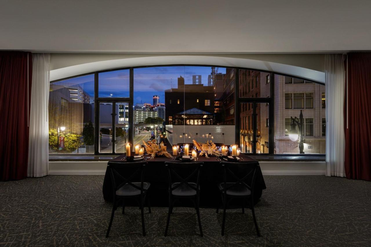 เอลเลเมนต์ ดีทรอยต์ แอท เดอะ เมโทรโพลิแทน Hotel ภายนอก รูปภาพ